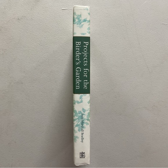 Projects for the Birder’s Garden Hardcover Book - Picture 5 of 5